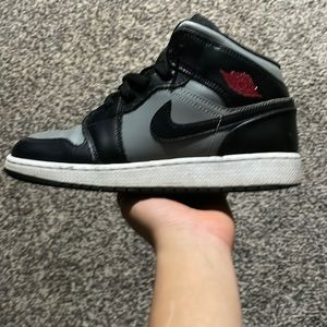 Jordan 1 Shadows Size 7y